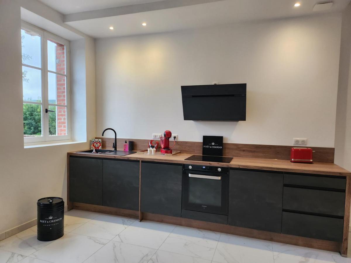 Maison Face A L'Abbaye D'Hautvillers - 2 Bedrooms 2 Bathrooms, Parking מראה חיצוני תמונה